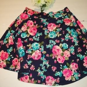 Floral round skater skirt size medium